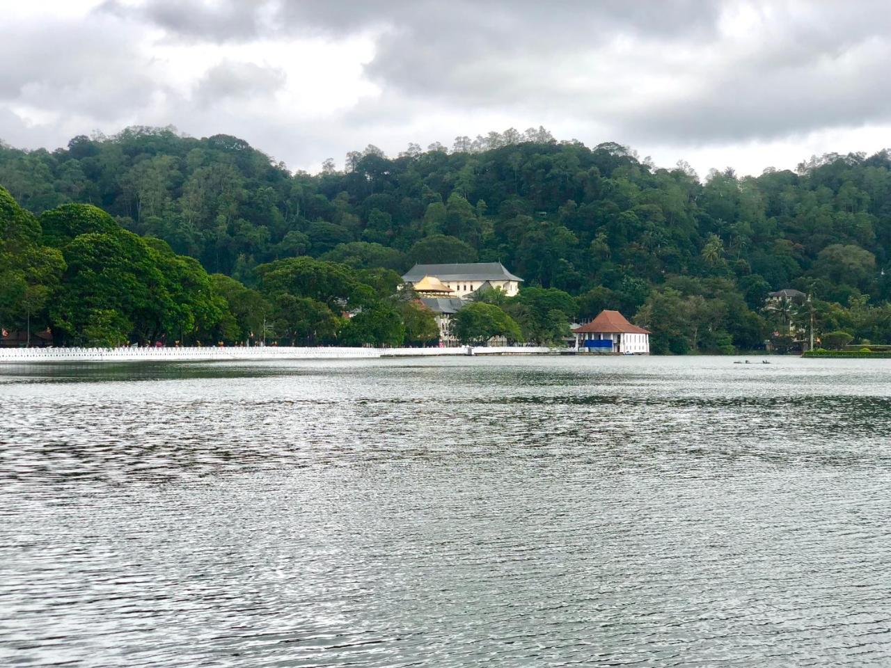 Hotel The Radh Kandy